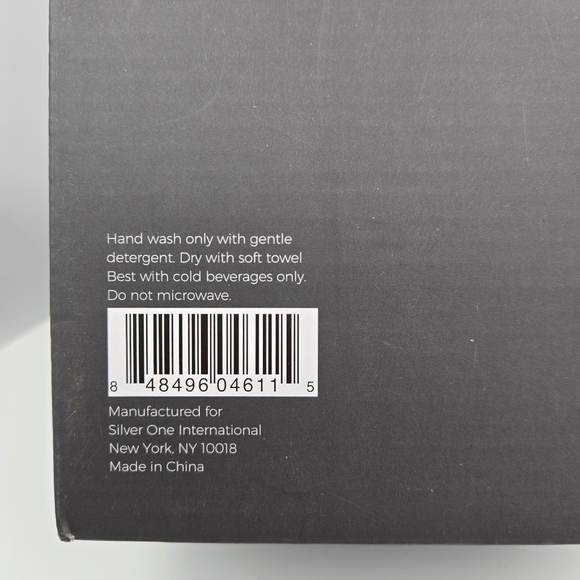 Gold Finish Pineapple Tumbler Cocktail Cup with Straw 17oz - Picture 6 of 10